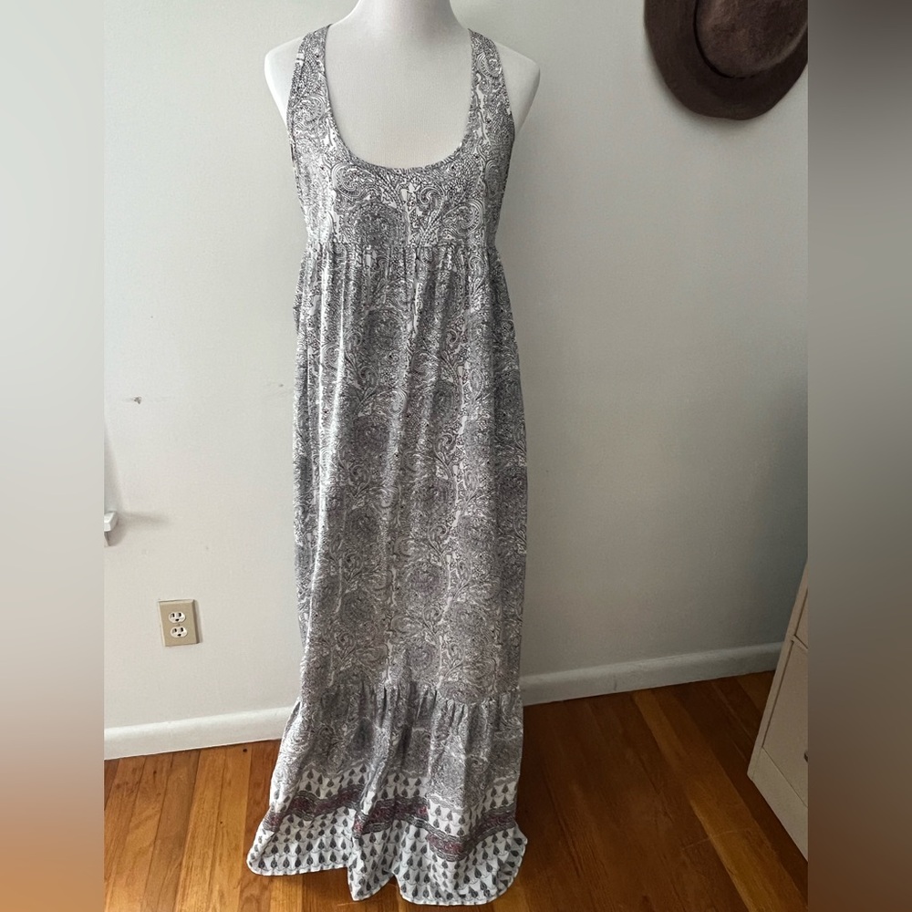 Elegant Gray Patterned Maxi Dress - image 1